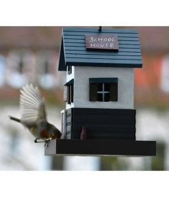 Dobar® Wildlife Vogelhaus School, Kiefer, Schwarz/weiß, Ca. B18/H23/T18 Cm -Freien Garten Geschäft 6689574 WE MO 005 DobarWVWesternVogelhausSchool
